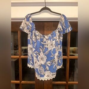 EUC Lovers & Friends Size Medium‎ Off the Shoulder Floral Blue Women's Top